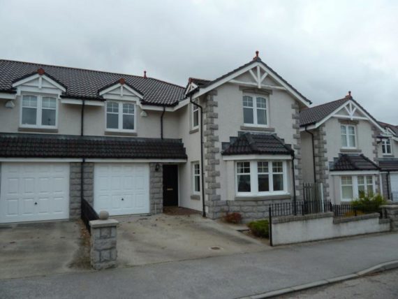 4 Bedroom Semi-Detac...
